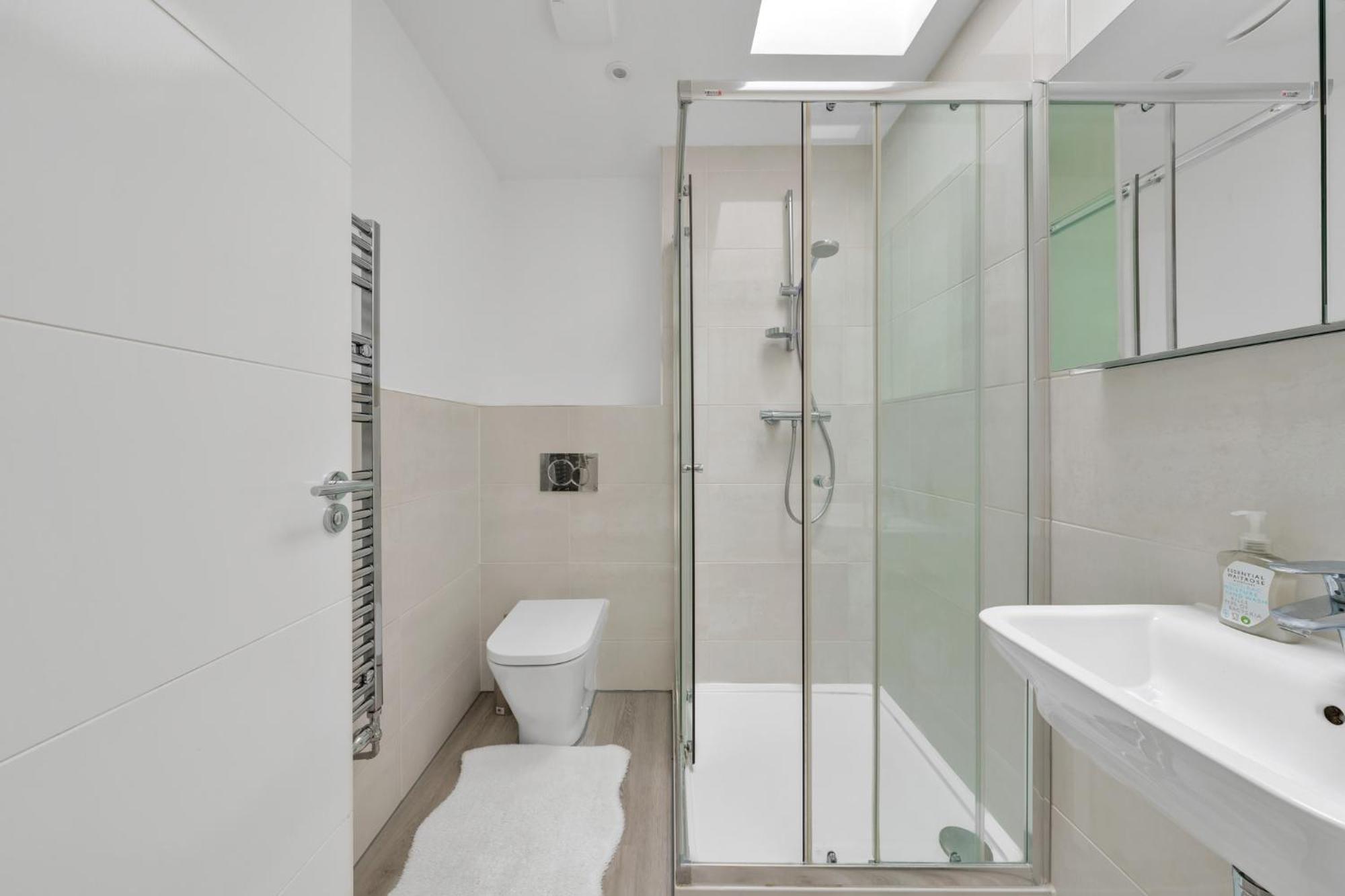 3 Bedroom House In Bricket Wood, St Alban ワトフォード エクステリア 写真